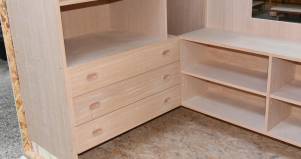 Cabina Armadio in Legno su misura Artigianale 